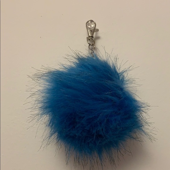 Blue puffball keychain - Picture 1 of 2